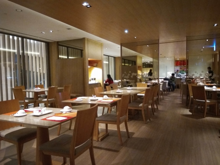 [歐式自助餐/龍蝦粥/牛排/雞排/德國豬腳]台中日月千禧酒店饗樂全日餐廳晚餐食記