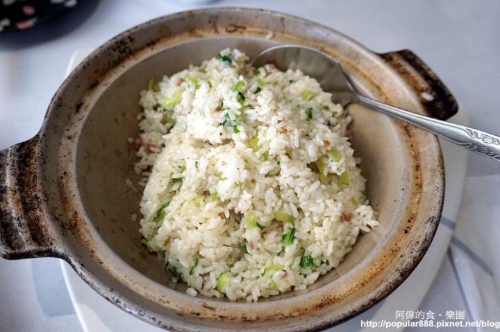 【陽明山】美食、美景的中菜館，大廚師承大陸江浙菜老師傅手藝，道道美味精緻，吸引政商名人造訪