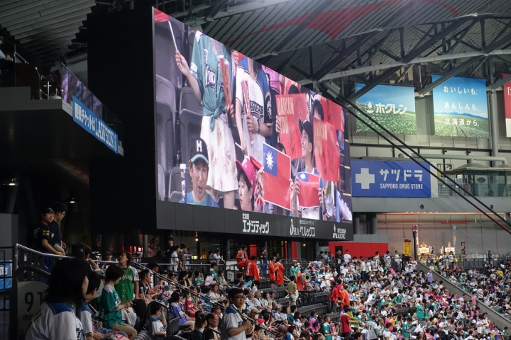 【2016 北海道親子行】帶寶寶到札幌巨蛋看球去。來幫陽岱鋼加油!!