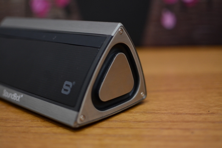 [產品開箱]美國品牌聲霸SoundBot SB521藍牙喇叭--大音量適合戶外休閒活動