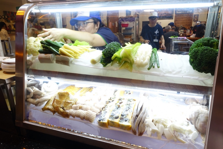 【食記】嘉義中正路。林聰明沙鍋魚頭(中正店)~人氣超旺的排隊美食