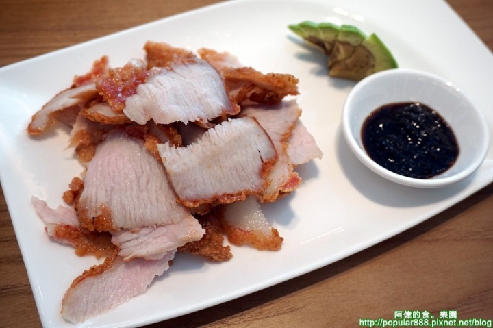 【南港展覽館站】<欣葉 小聚今品>有著欣葉一向用心料理的傳統，又加了些創意巧思，讓經典台菜有了年輕的樣貌，依然極為美味！