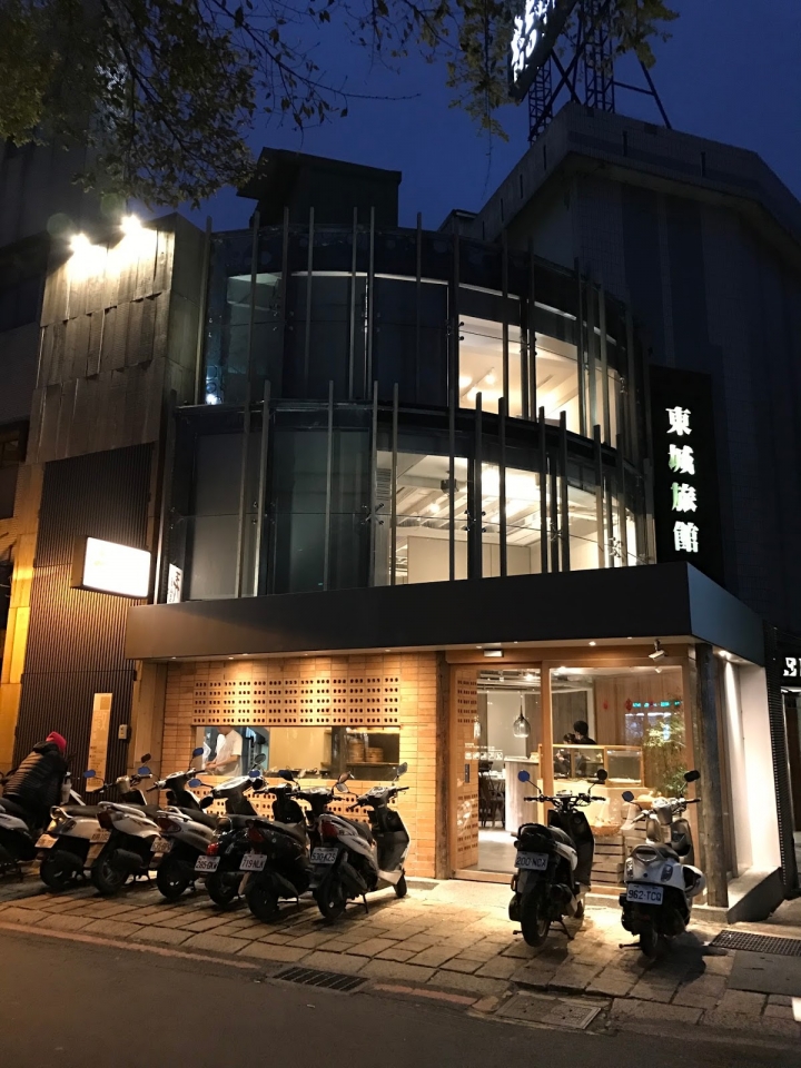 [食記] 新竹 新橋弄堂。烏魚子炒飯、湯包、蝦餃。一試成主顧!