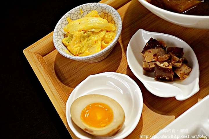 【桃園住宿】<大溪笠復威斯汀渡假酒店>每週五六及國訂假日推出晚間池畔吧!『儷軒』中餐廳的酸菜白肉鍋、牛肉麵超級好吃!