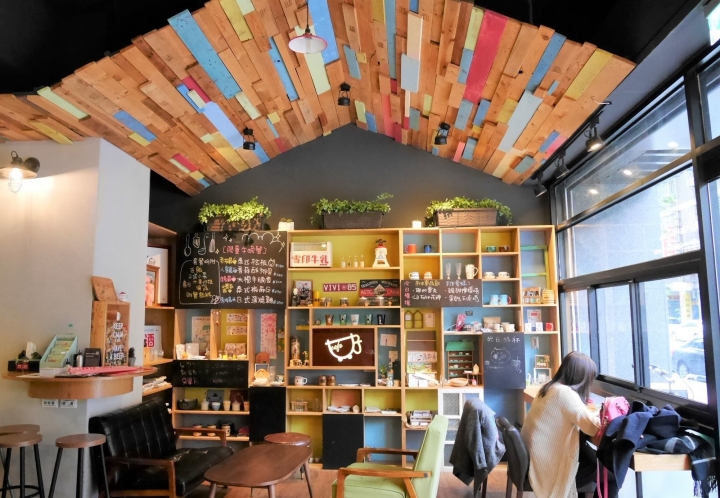 【台北民權西路站 | 咖啡廳】澳式彩色屋頂下的可愛雜貨風咖啡廳☼好杯咖啡