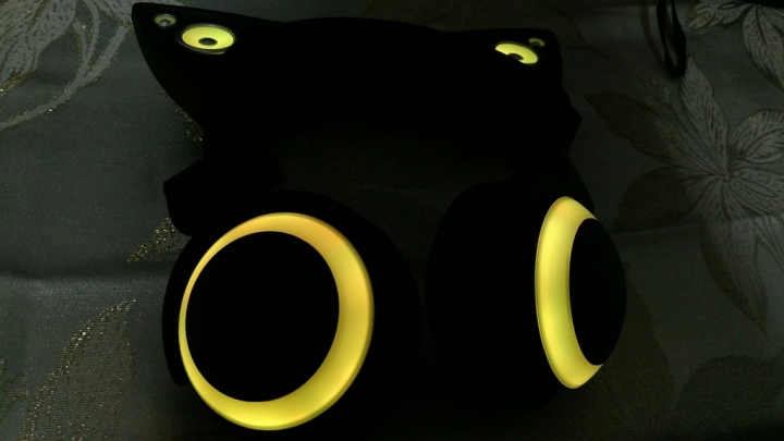 【隨手玩開箱】貓耳耳機2代無線多彩版，可換8種燈光與藍芽連結!!