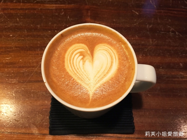 [美食] 台北 赤峰街巷弄內的單身好自在之Nichi Nichi日子咖啡 (提供wifi/插座)(中山站)