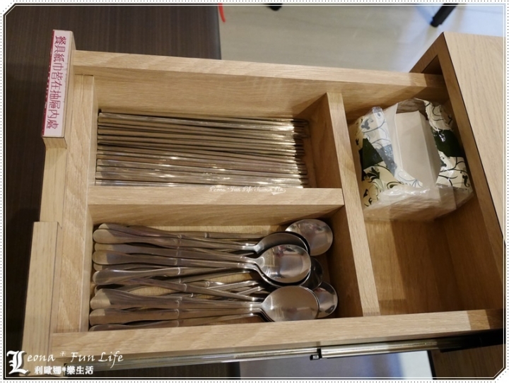 【台中 西屯】首爾必吃美食，不用出國，就能吃到原汁原味韓式年糕鍋。三清洞摩西年糕鍋（逢甲商圈旁）