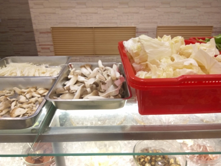 [吃到飽火鍋/麻辣鍋]~億~起司火鍋食記~ 海鮮蠻多的~~平價不貴~~