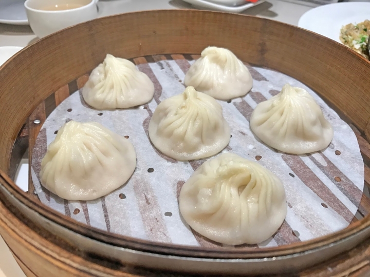 [食記] 新竹 新橋弄堂。烏魚子炒飯、湯包、蝦餃。一試成主顧!