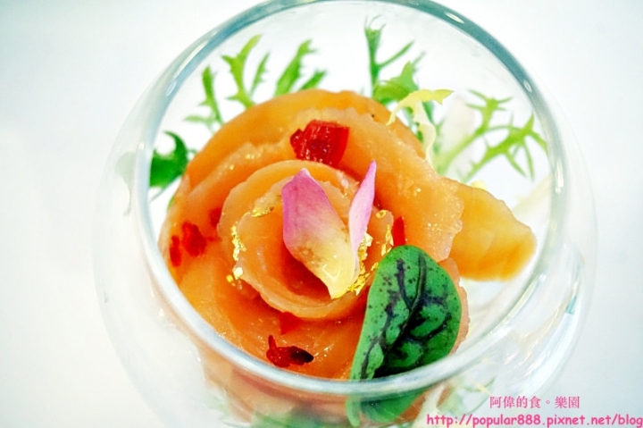 【北投溫泉】〈大地酒店〉推出"花漾套餐"迎春，結合花與美的意象，每道料理都像藝術品。五月底前限定，來趟美食溫泉之旅吧！