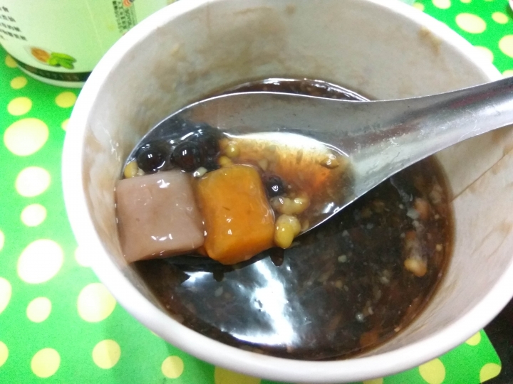 [燒仙草/芋圓/冷熱飲]彰化市岩森仙草燒仙草/嫩仙草購買食記