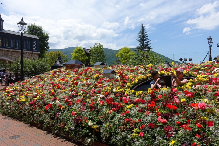 【2016北海道親子行】札幌白色戀人公園/觀光工廠。超好殺底片的歐洲景色公園