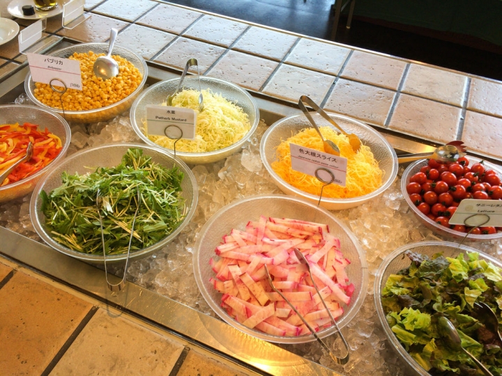 【美食。食記】東京 國際展示場 食材不俗 長輩適合 創菜Patio 台場 草莓 吃到飽 飯店 Buffet 推薦