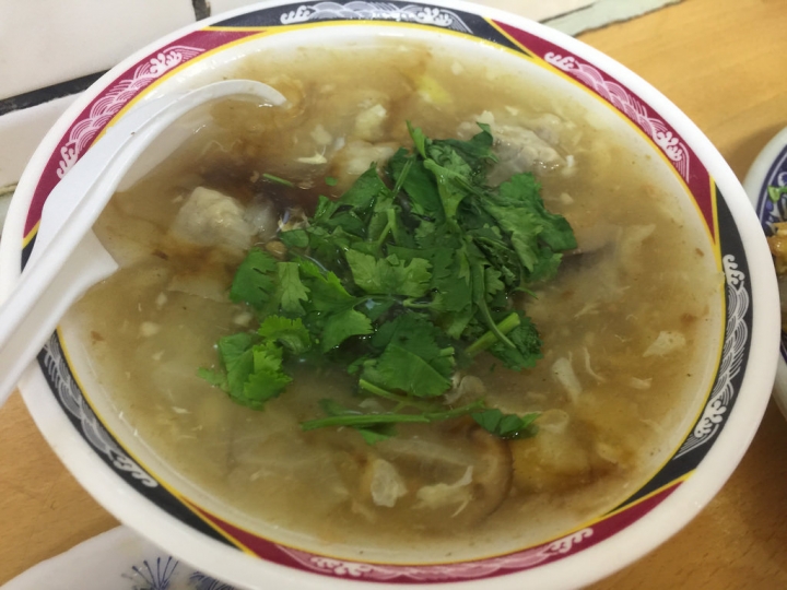 【食記】捷運西門站/西門町美食。天天利美食坊~半熟蛋滷肉飯好好吃阿