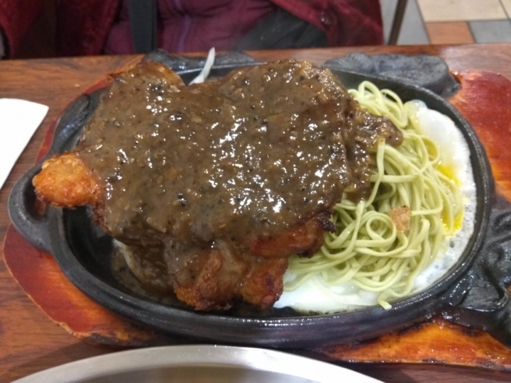 [牛排/豬排/雞排/咖啡/簡餐]彰化市慶豐牛排專賣店食記~ 開店很久的平價牛排店~ 人很多等超久