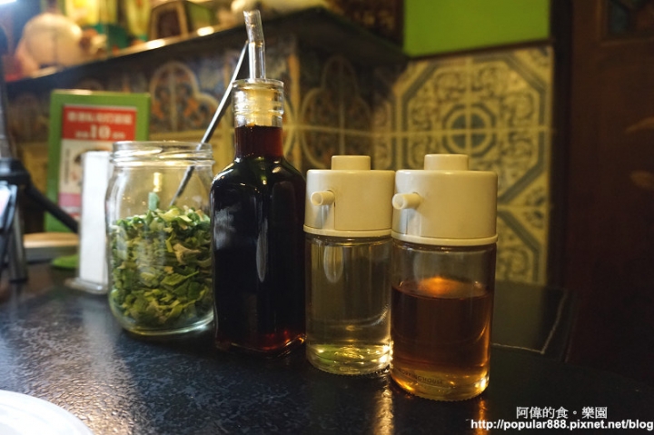 【南京復興】私宅打邊爐-港式火鍋始組,麻辣香濃溫潤、白鍋加咖哩後變身另一種風味。隱身老公寓,美味十年不墜!