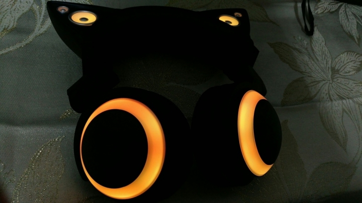 【隨手玩開箱】貓耳耳機2代無線多彩版，可換8種燈光與藍芽連結!!