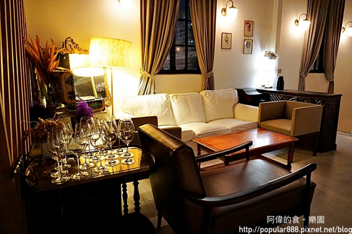 【松江南京站】 <香頌私宅洋樓>台北神秘私廚餐廳，帶點南洋風的兩層樓白色洋房，供應頂級美味料理與美酒，非常棒的用餐經驗！