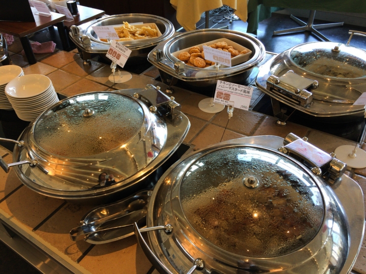【美食。食記】東京 國際展示場 食材不俗 長輩適合 創菜Patio 台場 草莓 吃到飽 飯店 Buffet 推薦