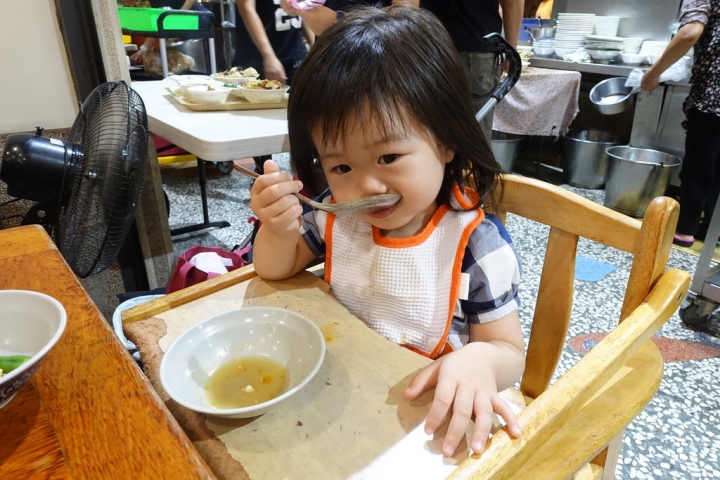 【食記】嘉義中正路。林聰明沙鍋魚頭(中正店)~人氣超旺的排隊美食