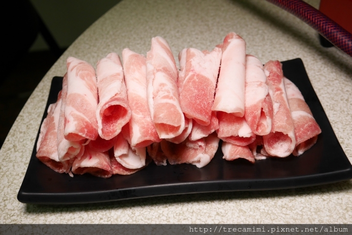 【食記】高雄我家帶皮羊肉海鮮燒烤-超低調的羊肉爐店家特製天使紅蝦鍋/附贈六道菜跟鹽烤蝦,便宜呷粗飽又新鮮!