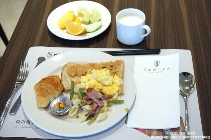 【宜蘭市】<悅川酒店>2017全新開幕的親子酒店,有超大的遊戲室,還有豐富藏書,每間客房也都有文學名著;兼具休閒與人文知性的漂亮酒店。