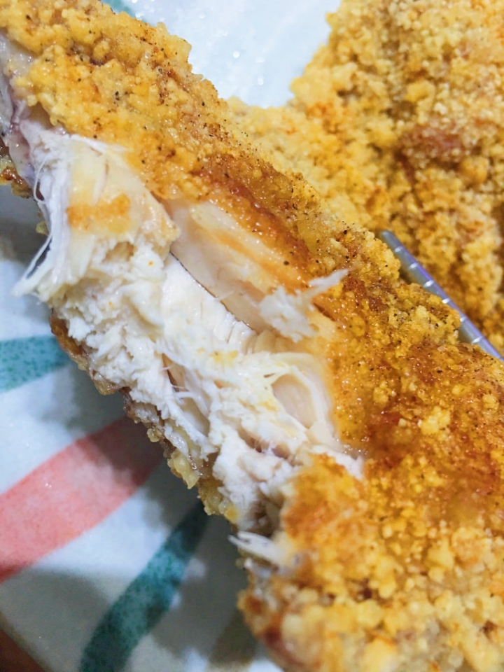 【玩 新北】中和區 "戰鬥雞雞幫"超大香雞排香脆薄皮鮮嫩多汁。保證讓你愛不釋手~