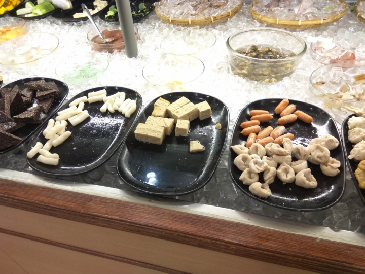 [吃到飽火鍋/麻辣鍋]~億~起司火鍋食記~ 海鮮蠻多的~~平價不貴~~