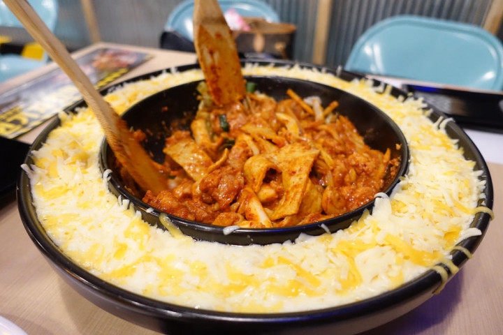 【食記】中和中山路。Omaya春川炒雞-新北中和店