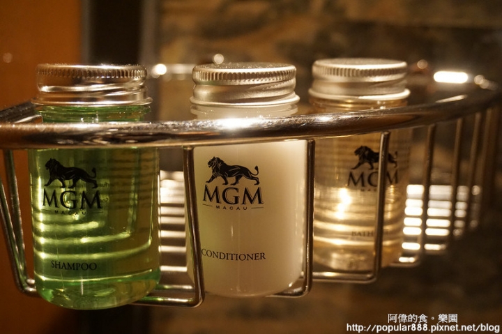 【澳門之旅】美高梅酒店MGM MACAU 住宿體驗，大廳打上燈光後，美得不可思議，超夢幻！