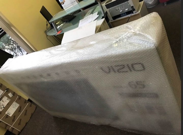 小開箱－運費3萬台幣之從美國購買VIZIO SmartCast™ P-Series™ 65” Class Ultra HD HDR Home Theater Display
