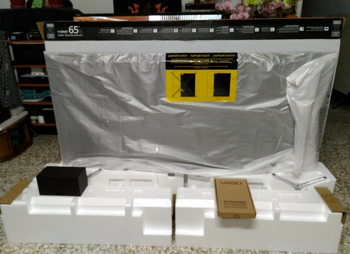 小開箱－運費3萬台幣之從美國購買VIZIO SmartCast™ P-Series™ 65” Class Ultra HD HDR Home Theater Display