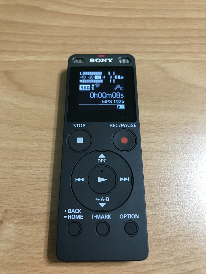 [開箱] Sony ICD-UX560F 錄音筆開箱