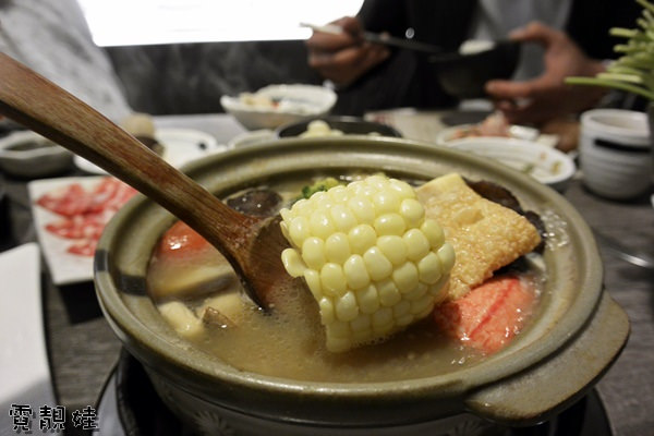 必吃!南投埔里不靠海【日高鍋物】的超肥美"海鮮鍋物""伊比利豬肉火鍋"雙人海陸套餐
