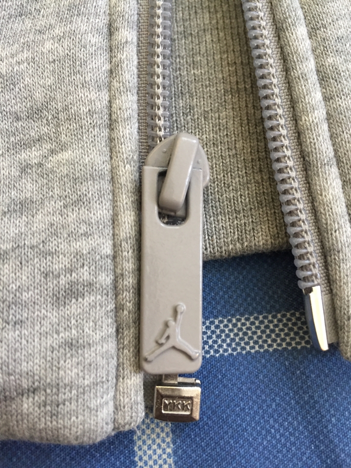 懇請各位大大幫驗Jordan與Nike tech fleece aw77灰棉外套