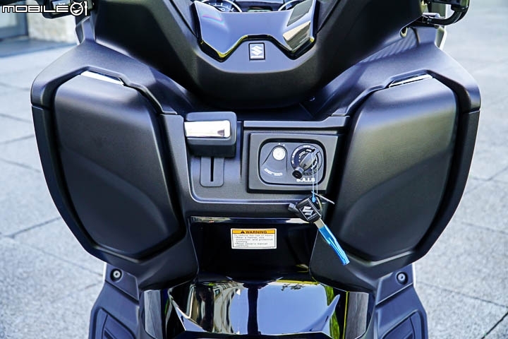 400級距日製新血 2017 SUZUKI Burgman 400 ABS 簡單賞車介紹