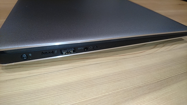 [開箱] Dell 日規 XPS13 9360 <圖多>