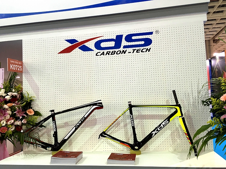 xds  X-B67 喜德盛碳纖維車架 & 自組公路車感想