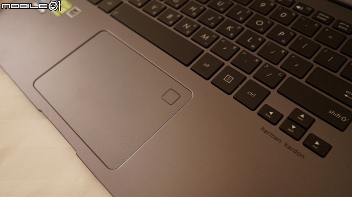 ASUS Zenbook UX430UQ石英 灰 1.25公斤Core i+ 940MX的14吋筆電