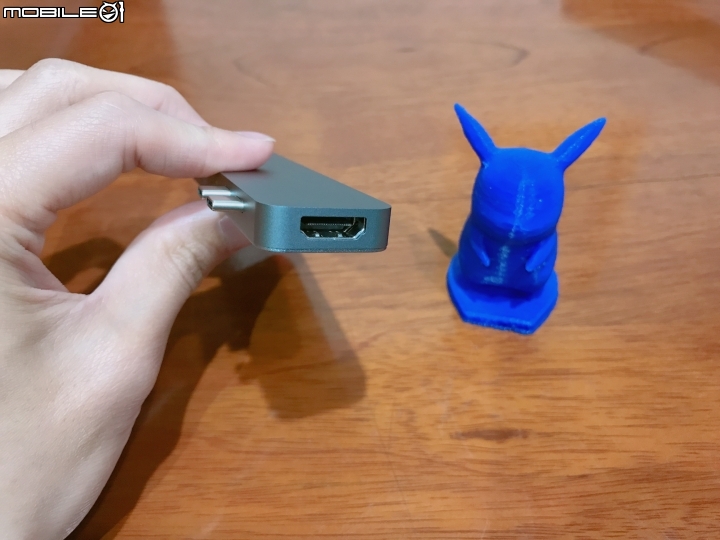 「開箱圖多」HyperDrive Thunderbolt 3 USB-C HUB for MacBook Pro