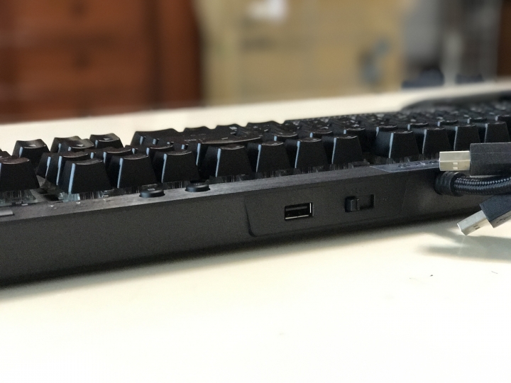 [開箱] 海盜船 K70 LUX RGB 機械式鍵盤 茶軸