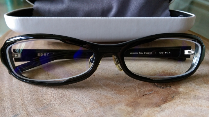 [開箱]Spec espace ES-7031+依視路A4濾藍光鏡片分享