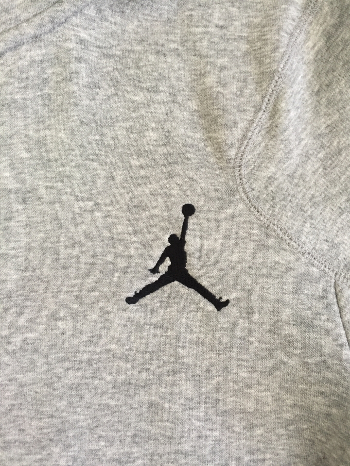 懇請各位大大幫驗Jordan與Nike tech fleece aw77灰棉外套
