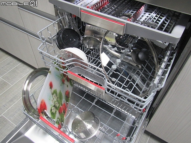 Boach Serie8 的 SMS88MI01X洗碗機