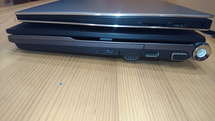 [開箱] Dell 日規 XPS13 9360 <圖多>
