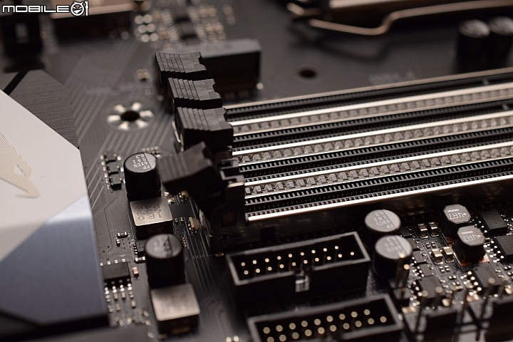 [開箱] 技嘉 AORUS 電競 Z270X-GAMING 7 & Optane測試