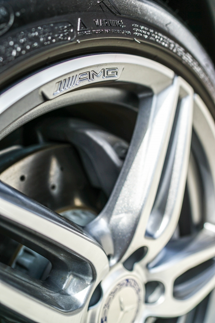 E250 AMG LINE~ 限量小小白