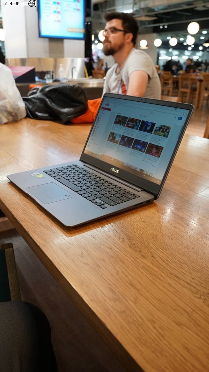 ASUS Zenbook UX430UQ石英 灰 1.25公斤Core i+ 940MX的14吋筆電