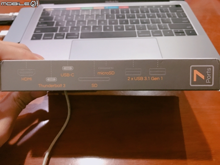 「開箱圖多」HyperDrive Thunderbolt 3 USB-C HUB for MacBook Pro